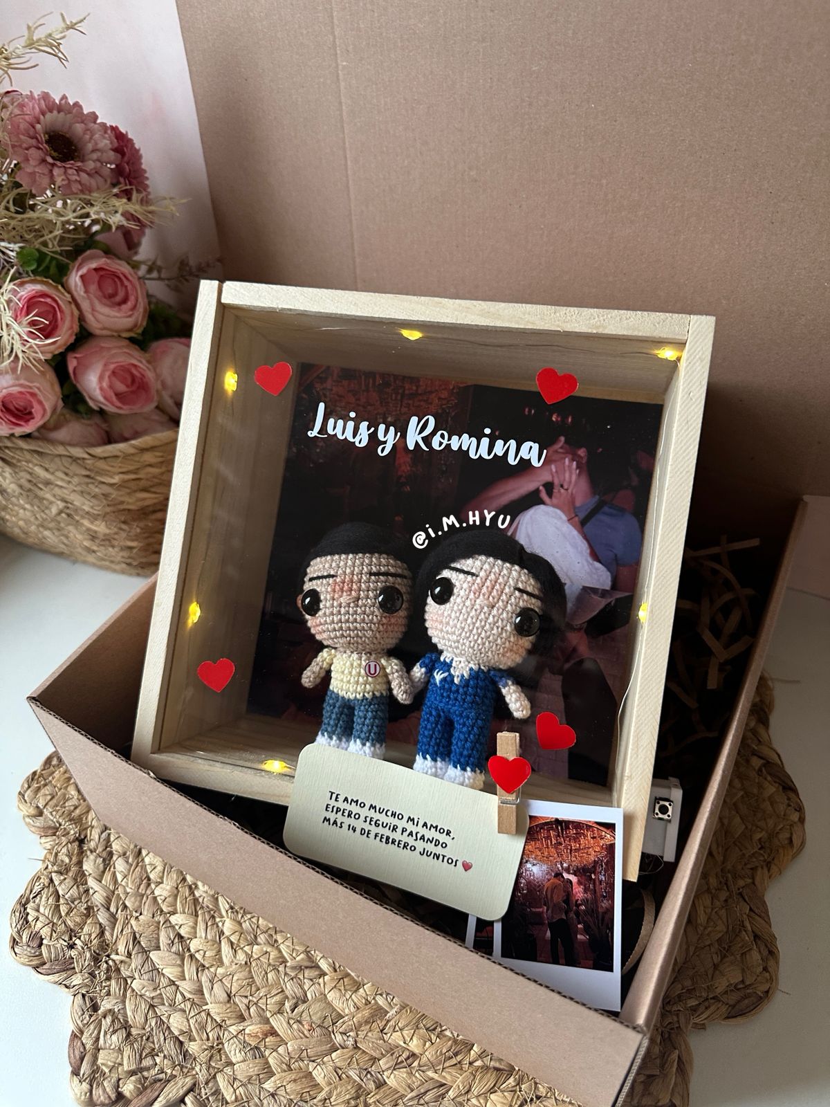 MINI PAREJA EN CUADRO