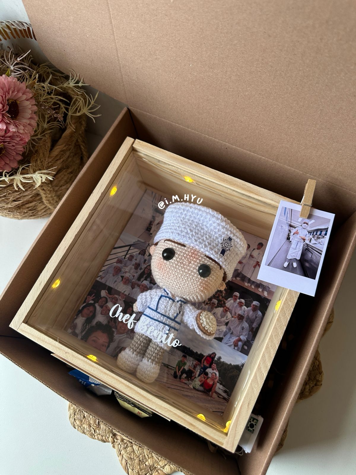 CHEF EN CUADRO DE PINO