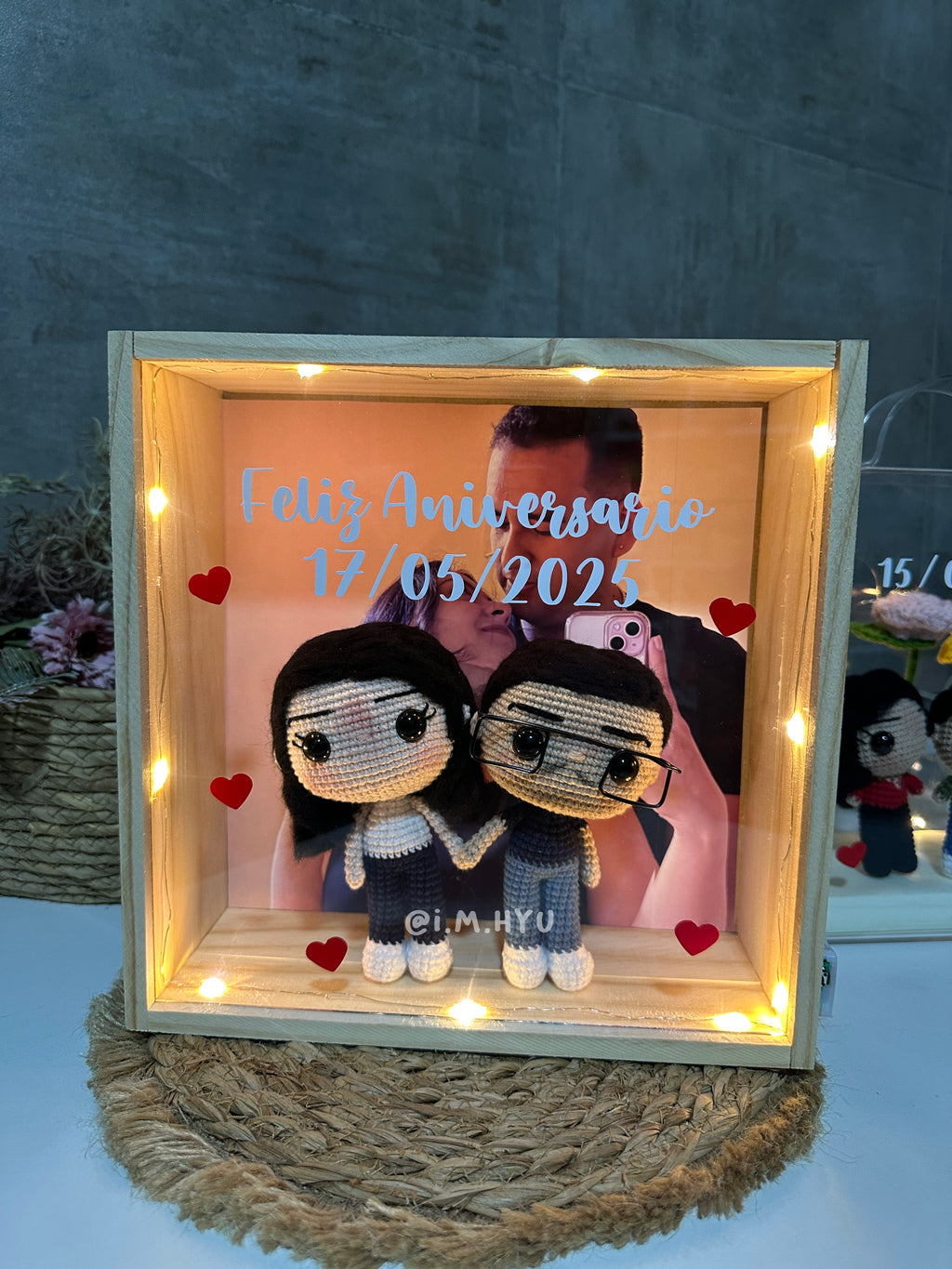 PAREJA PERSONALIZADA EN CUADRO DE PINO