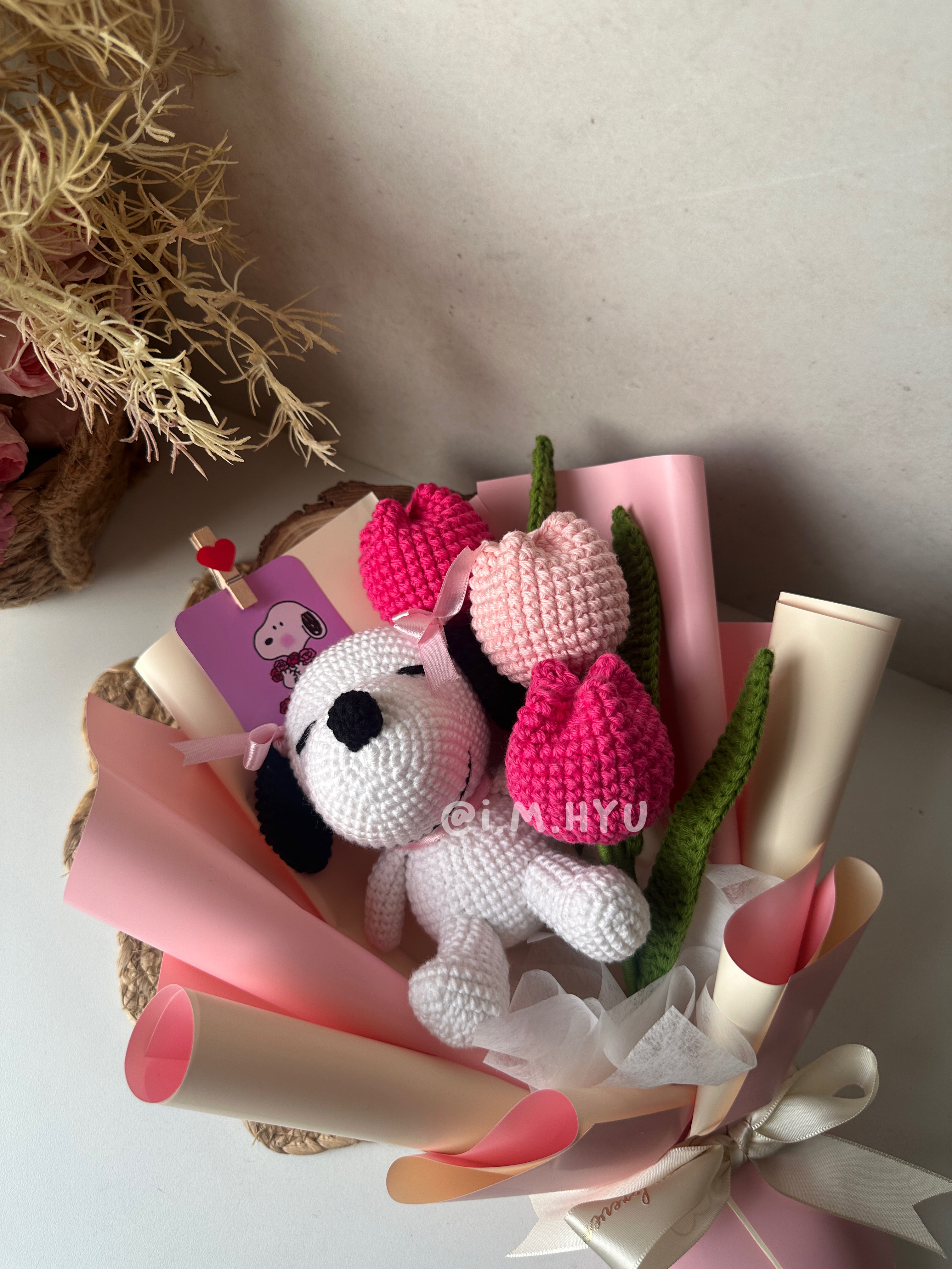 RAMO SNOPPY + TULIPANES