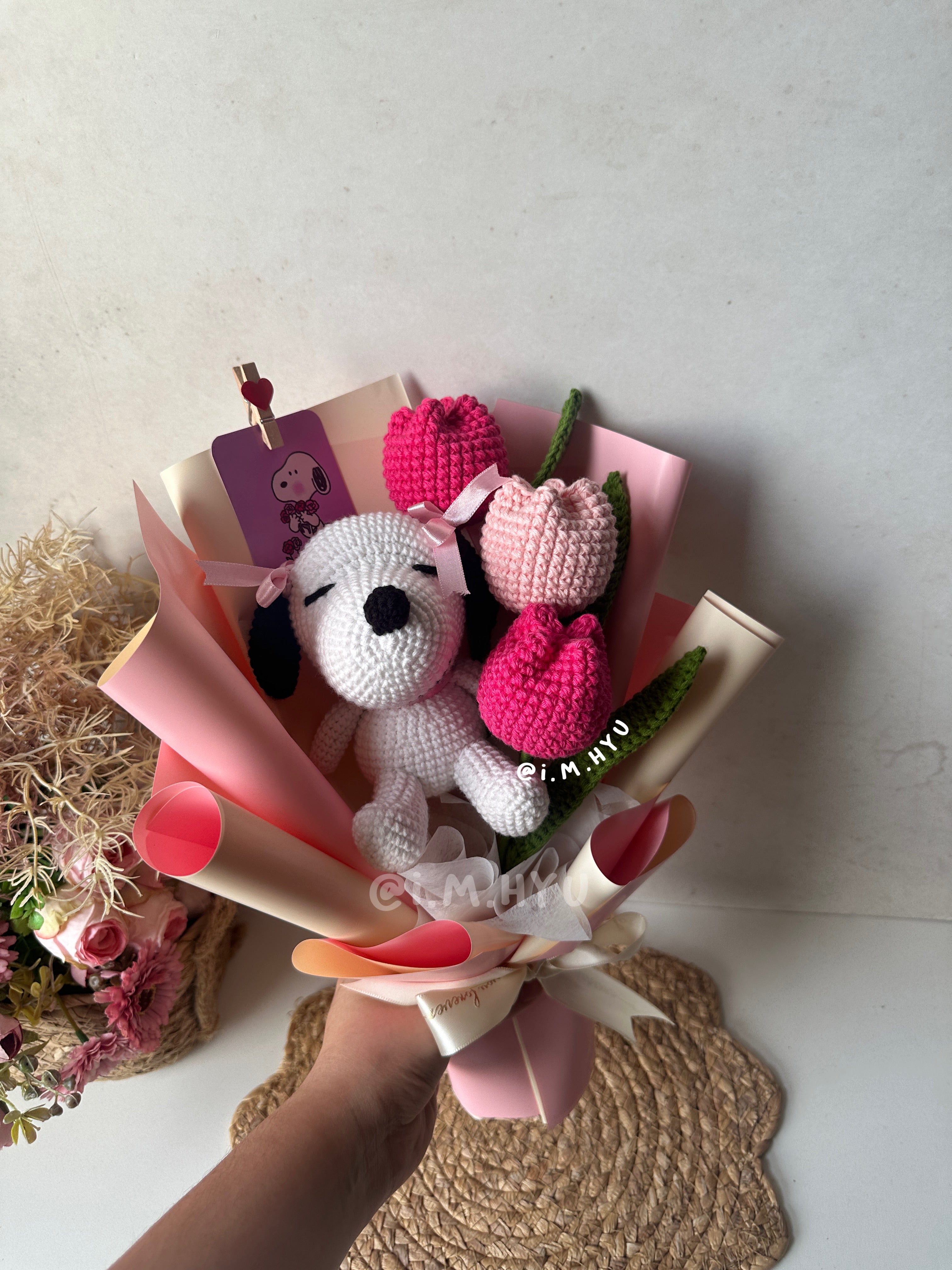 RAMO SNOPPY + TULIPANES