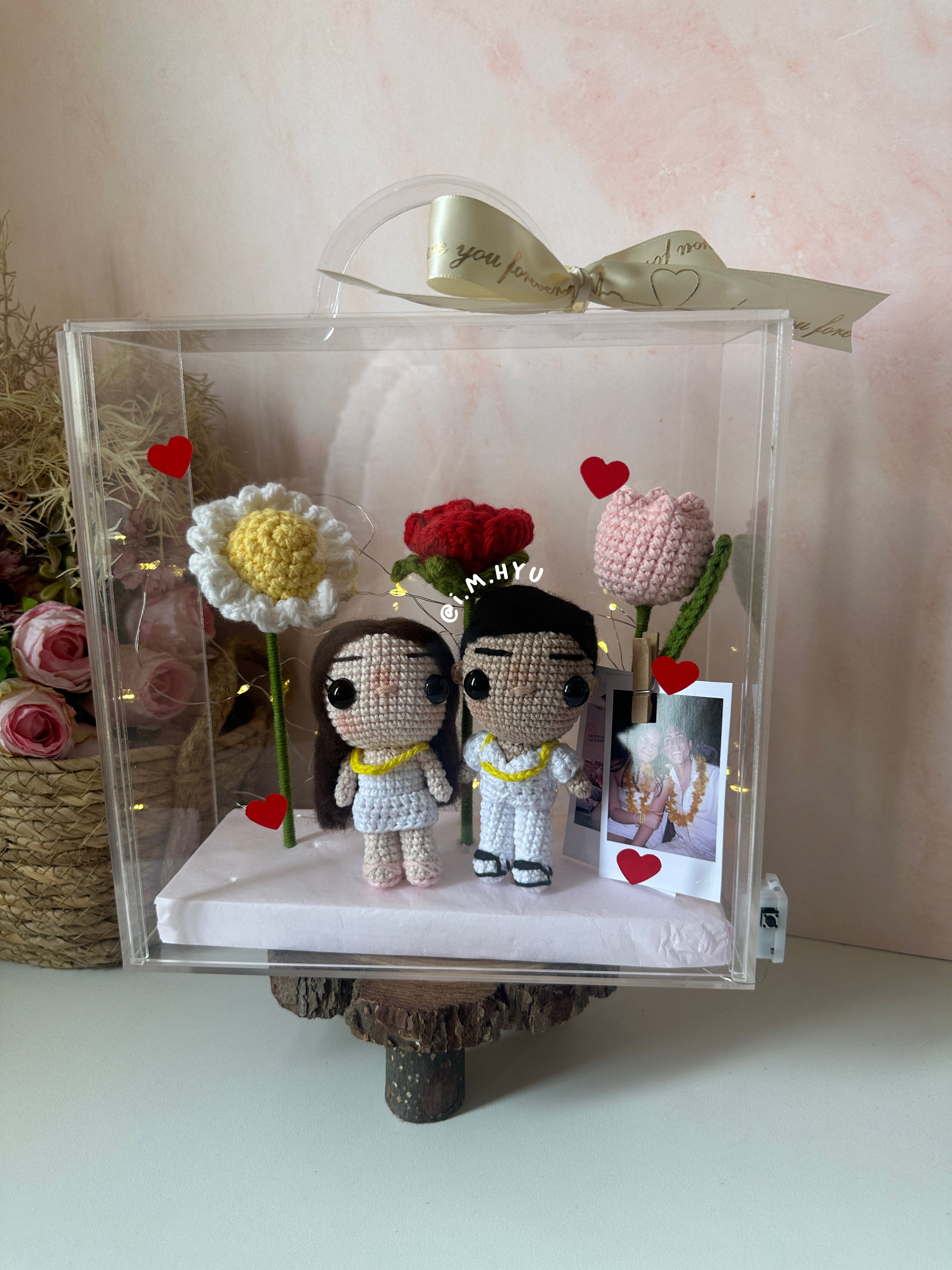 MINI PAREJA EN MALETÍN ACRÍLICO