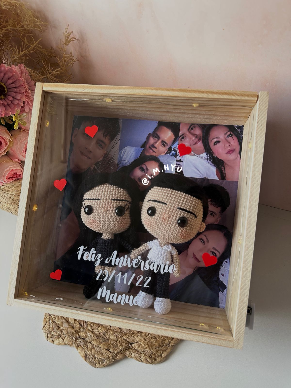 PAREJA PERSONALIZADA EN CUADRO DE PINO